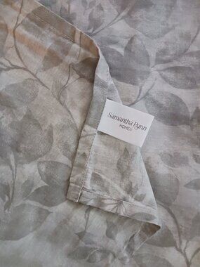 Samantha Pynn Queen Size Flat Sheet Floral Pattern Light Grey 100% Cotton